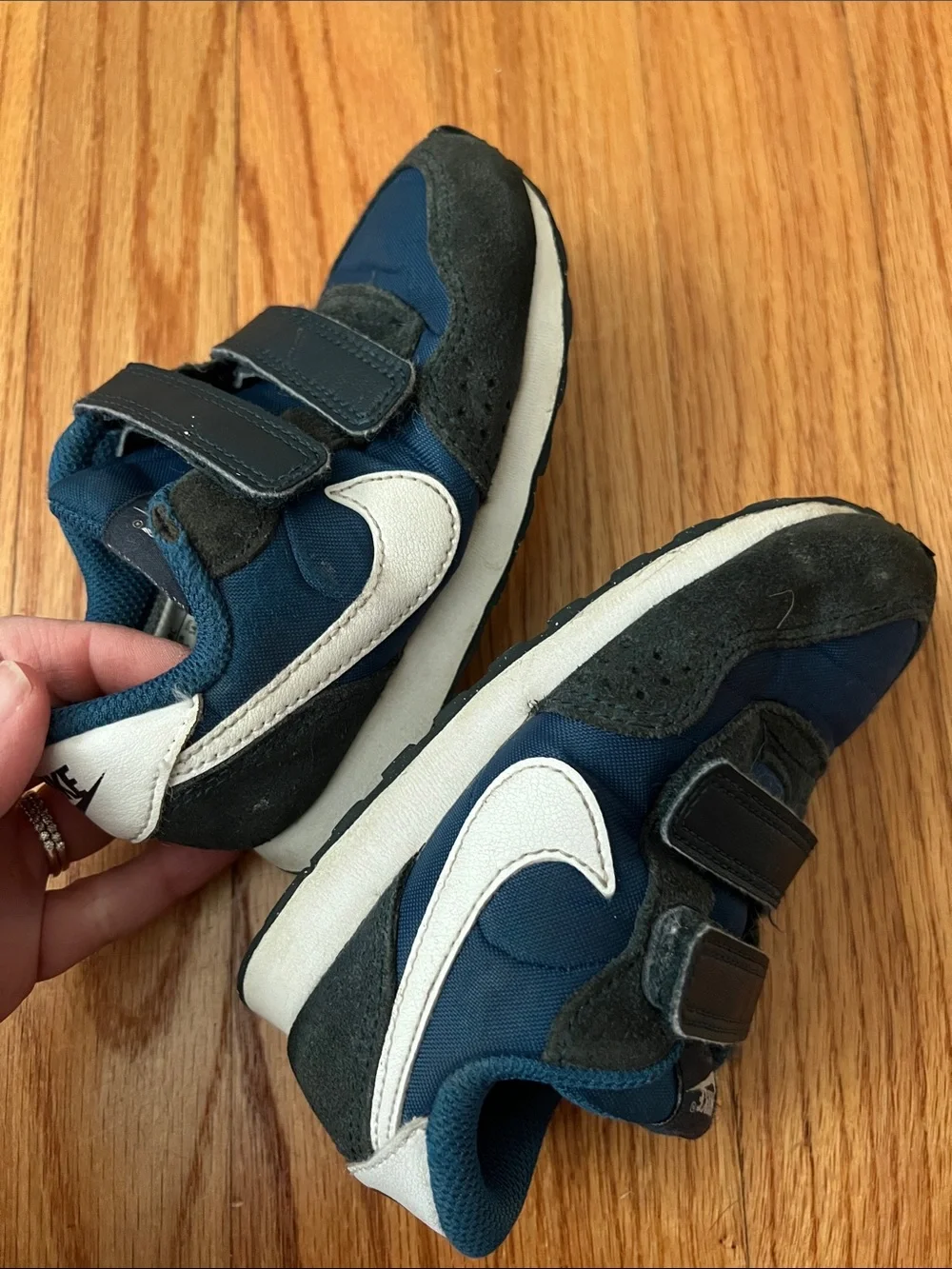 NIKE MD Valiant 8C Toddler Marina Navy Blue Suede Sneakers Shoes CN8560-405